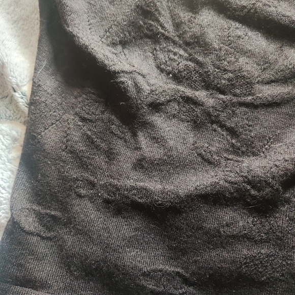 Chanel camelia black tank top - Picture 4 of 7